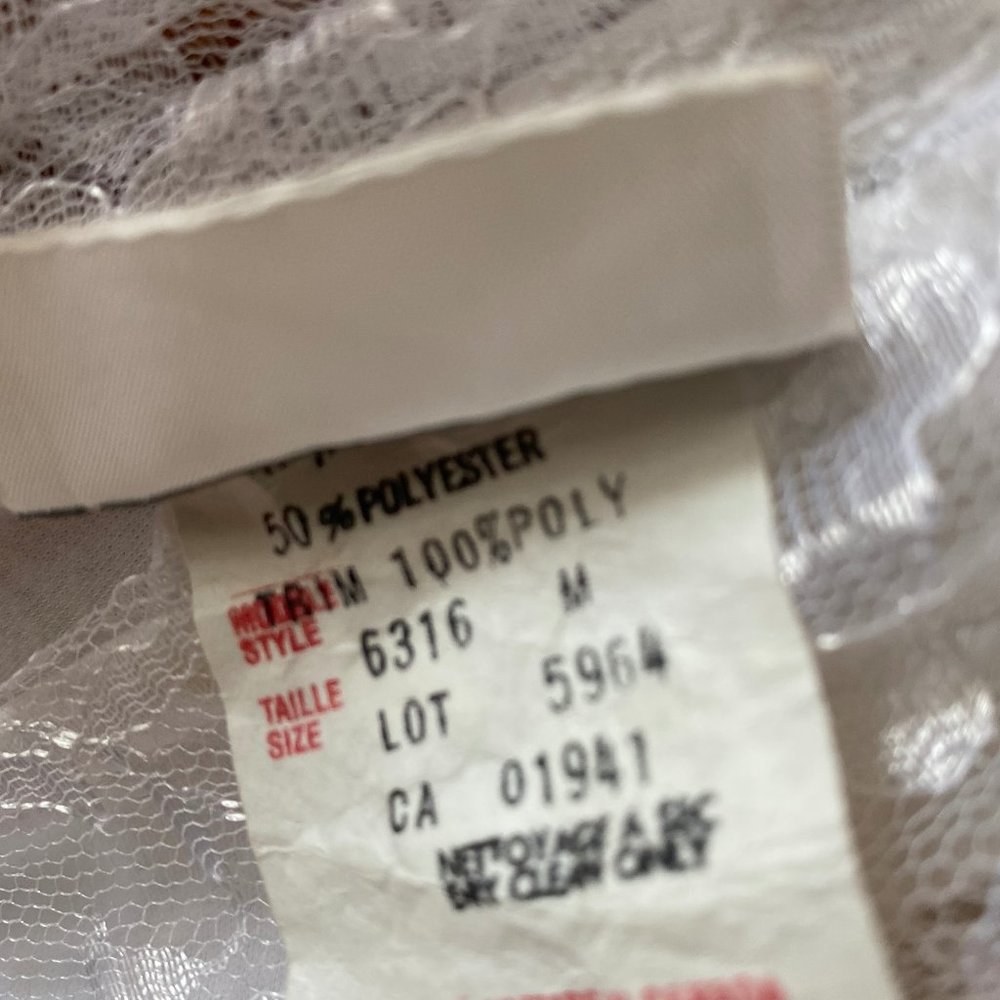 LADIES WHITE DRESS - Picture 7 of 7